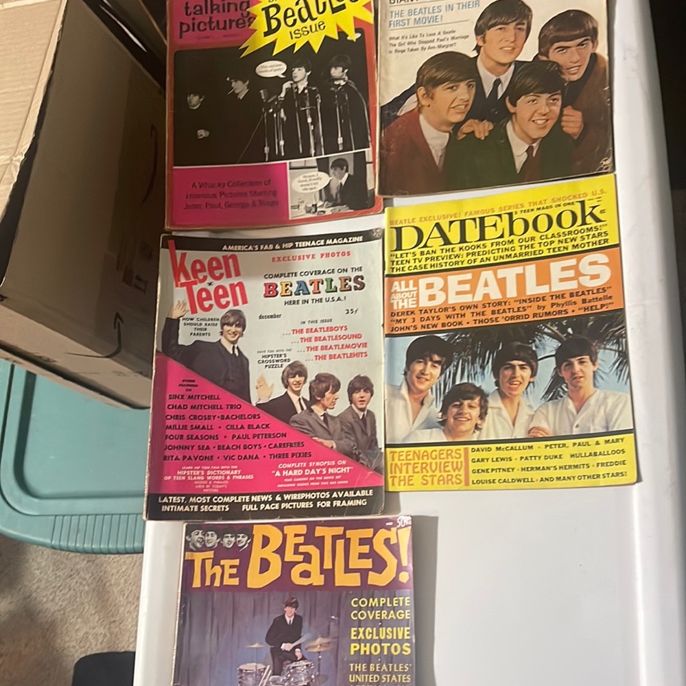 Vintage Beatles magazine bundle